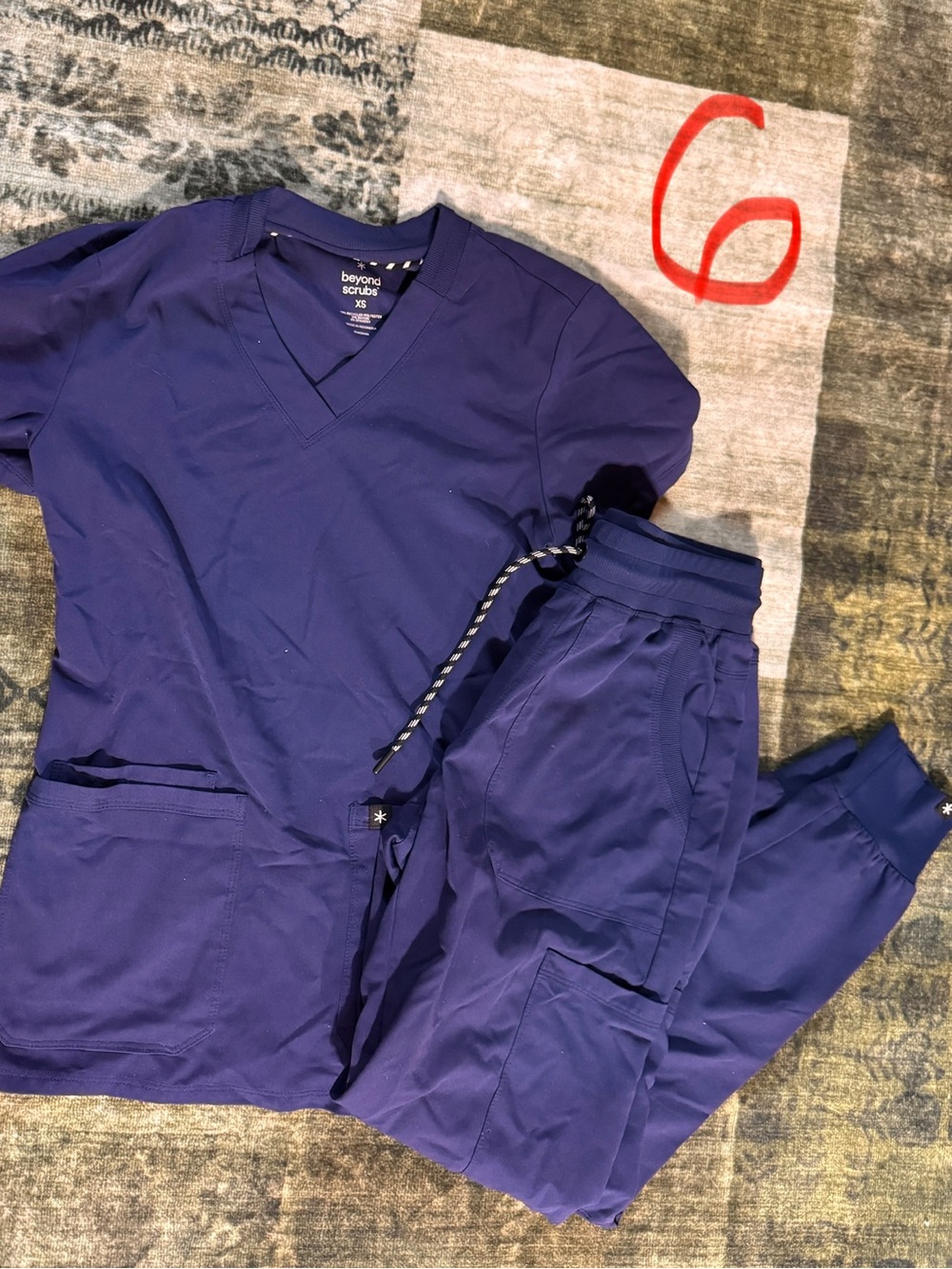 Beyond Scrubs Women's V-Neck Jogger Set — Royal Blue